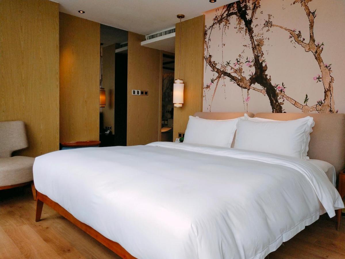 Howard Johnson Riverview Hotel Guangzhou Eksteriør bilde