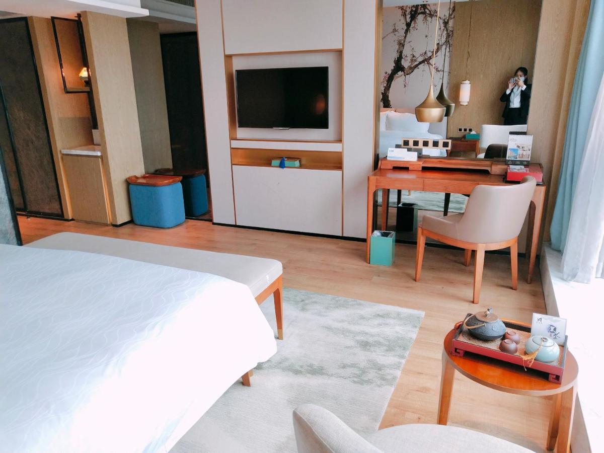 Howard Johnson Riverview Hotel Guangzhou Eksteriør bilde