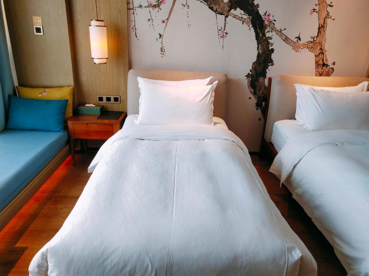 Howard Johnson Riverview Hotel Guangzhou Eksteriør bilde