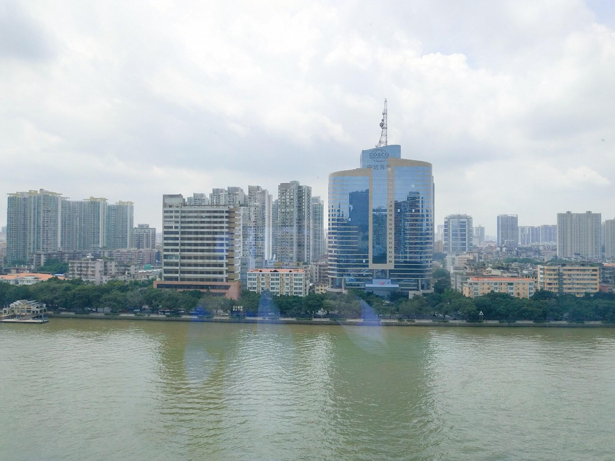 Howard Johnson Riverview Hotel Guangzhou Eksteriør bilde