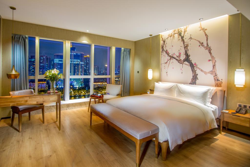 Howard Johnson Riverview Hotel Guangzhou Eksteriør bilde